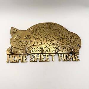 Vintage Olee China Brass Cat Kitten Laying Down 5 Hook Wall Hanging Key Holder